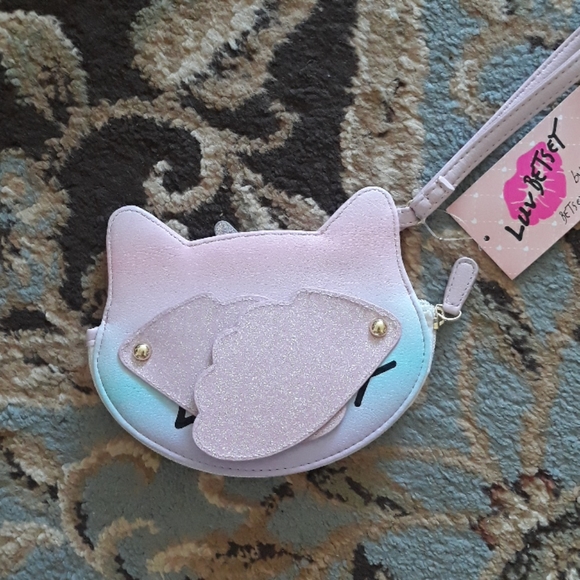 6x*Host Pick* Betsey Johnson cute wristlet - Picture 4 of 8